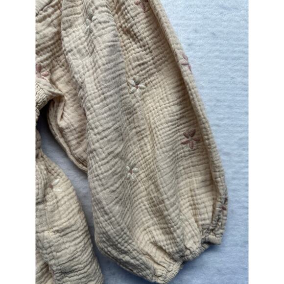 By Together Tan Smocked Crop Top Size S Embroidered Flowers Babydoll Boho - Picture 3 of 10